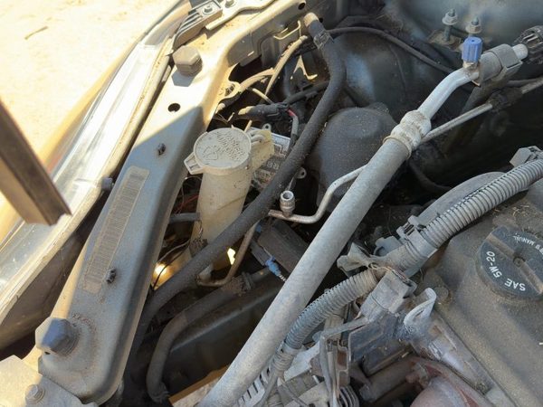 06-12 Eclipse Windshield Washer Fluid Reservoir With Pump Oem Wiper Tank — photo 4