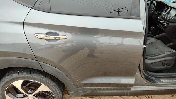 2016 Hyundai Tucson Rear Door RH Coliseum Grey Z56 — photo 3