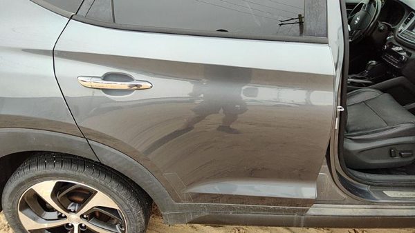2016 Hyundai Tucson Rear Door RH Coliseum Grey Z56 — photo 4