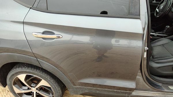2016 Hyundai Tucson Rear Door RH Coliseum Grey Z56 — photo 6
