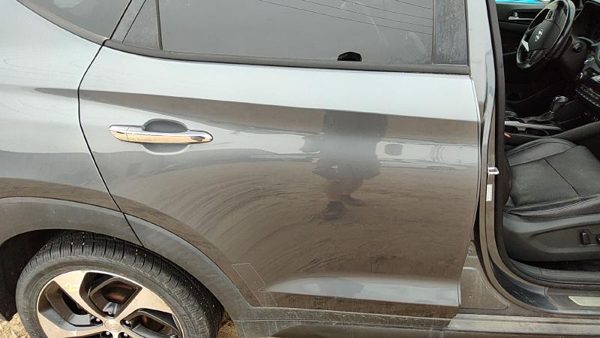 2016 Hyundai Tucson Rear Door RH Coliseum Grey Z56 — photo 5