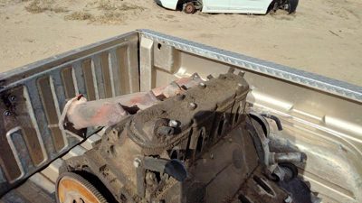 2004 Chevy Silverado 1500 Valve Cover 5.3L 12561820