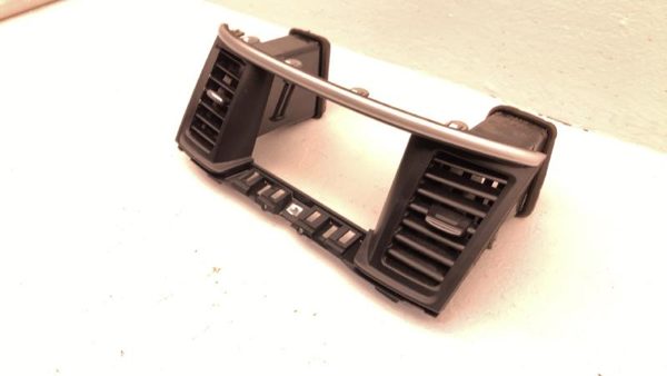 2013 Nissan Pathfinder Radio Screen Ac Vent Bezel Dash Trim Oem 682703ka0a — photo 3