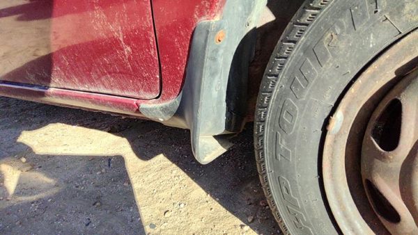 1994-1997 Ford Aspire Passenger Right Front Mud Flap Rock Guard Oem — photo 3
