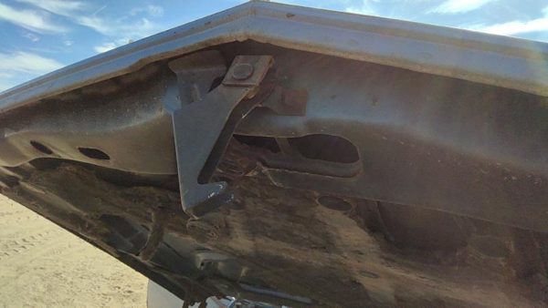 1982-1999 Deville Sedan Hood Latch Catch Lever Oem Release — photo 3