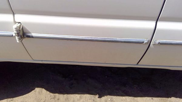 93-04 Van E150 Passenger Right Rear Moulding From Rearward Door Back Trim Strip — photo 2