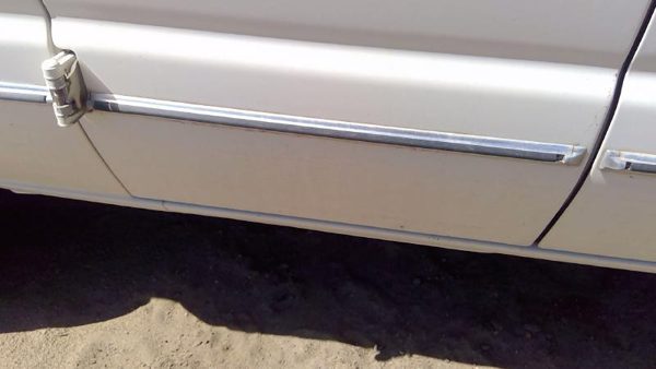 93-04 Van E150 Passenger Right Rear Moulding From Rearward Door Back Trim Strip — photo 4