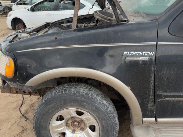 1997-2002 Ford Expedition Driver Left Front Fender Oem Black F85Z16006Ca — photo 2