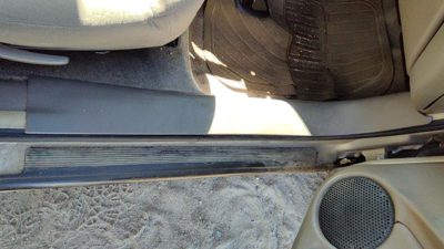 2004 Grand Am Passenger Right Lower Sill Step Moulding Trim Panel 52D Dark Taupe