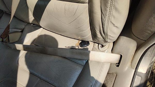1999 Cadillac Deville Driver Left Front Seat Belt Retractor Shoulder 152 Neutral — photo 3