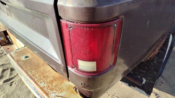 1973-1991 Gmc Sierra C3500 Passenger Right Tail Light Brake Lamp Oem Rear — photo 2