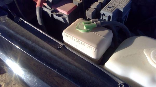 1996 Geo Tracker Coolant Reservoir Radiator Overflow Tank Bottle Oem 1.6l — photo 8