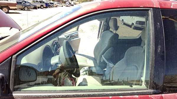 2004-2007 Chrysler Town Country Driver Left Front Side Window Door Glass Oem — photo 1