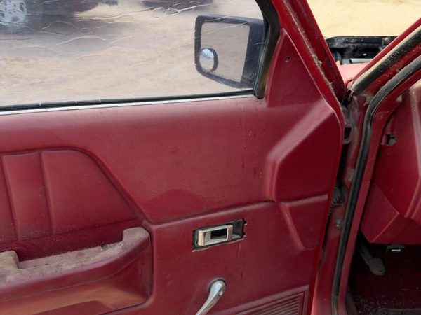 1987-1996 Dodge Dakota Driver Left Front Door Trim Panel Manual Red — photo 2