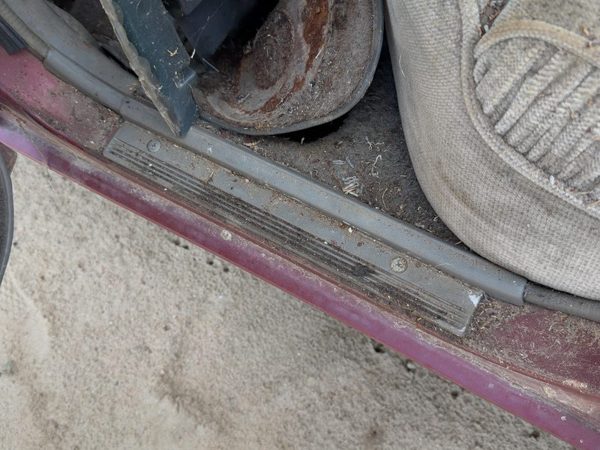 1985-1988 Nissan Maxima Sedan Driver Left Rear Sill Step Trim Plate OEM — photo 2
