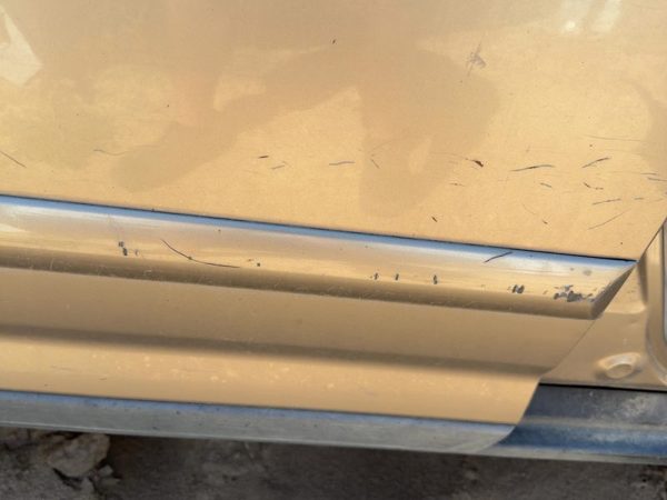2002-2006 Honda Crv Passenger Right Rear Moulding From Door Oem Back Gold — photo 4