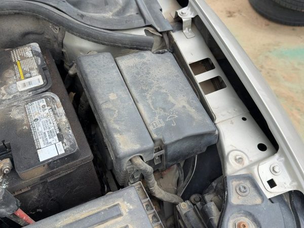 2010-2014 Vw Jetta Engine Fuse Box Power Distribution Panel Oem 1.8L 5C0937132B — photo 4