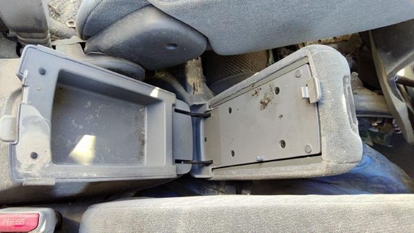 2006-2008 Hyundai Tucson Center Console Lid Only Oem Arm Rest Fold Down U7 Gray — photo 4