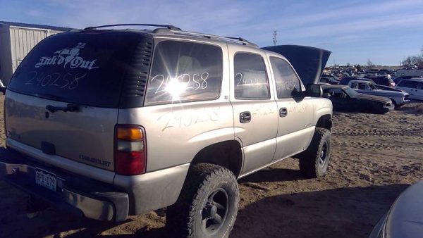 2001 Chevy Tahoe — vehicle photo 9
