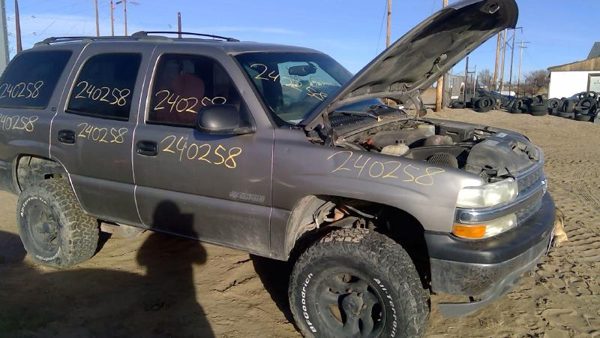 2001 Chevy Tahoe — vehicle photo 11