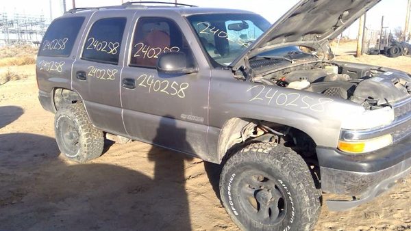 2001 Chevy Tahoe — vehicle photo 10