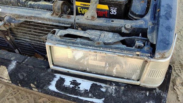 1985-1986 Toyota Camry Driver Left Head Light Oem Front Lamp 8115032121 — photo 4