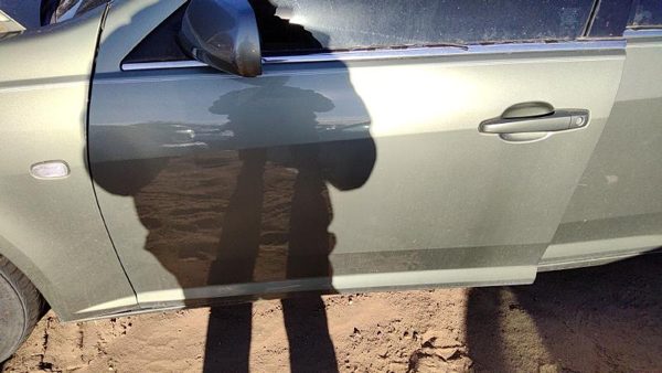 2005 Cadillac STS Front Door LH Green 92U — photo 2
