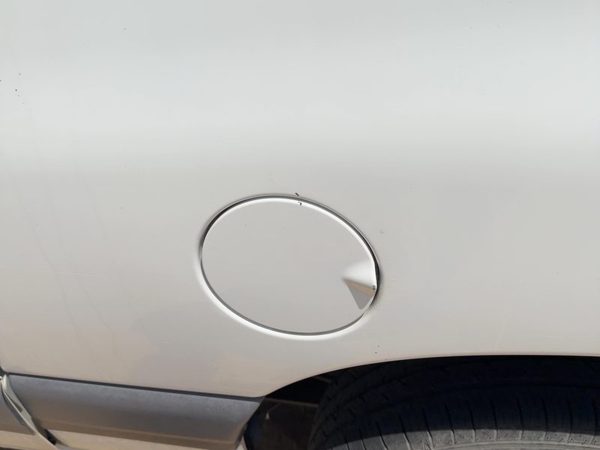 96-00 Town & Country Fuel Tank Door With Hinge Gas Lid Filler Dual 4797712 — photo 1