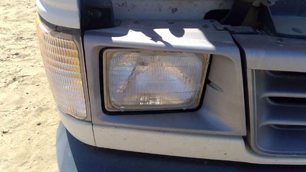 1993 Ford Van Headlight Door RH — photo 6