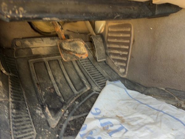 2000-2006 Lincoln LS Gas Pedal Assembly OEM Accelerator 3.9L Automatic — photo 3