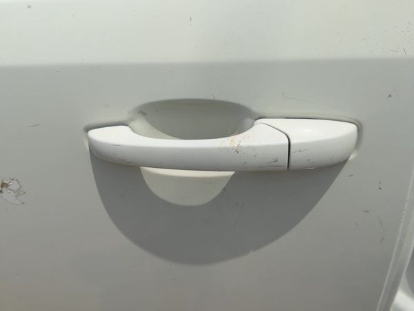 08-16 Town & Country Passenger Right Rear Outside Door Handle Oem Back White Pw1 — photo 3