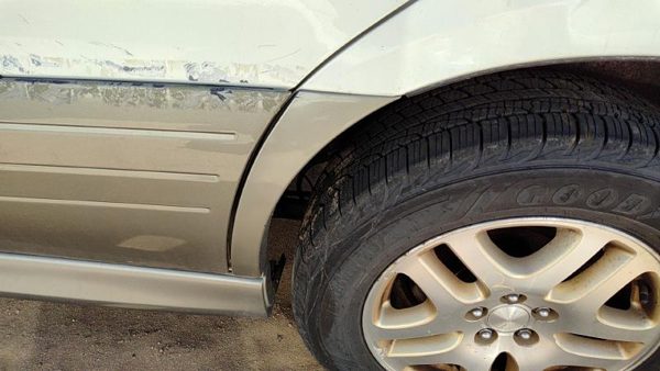 00-04 Legacy Outback Driver Left Rear Moulding On Quarter Panel Oem — photo 4