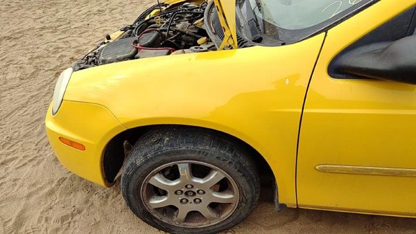 2000-2005 Dodge Neon Driver Left Front Fender Oem Yellow 05012671Ad — photo 2