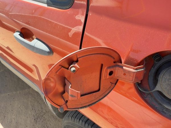 2001-2007 Ford Escape Fuel Tank Door With Hinge Gas Lid Oem Filler Orange Gw — photo 4