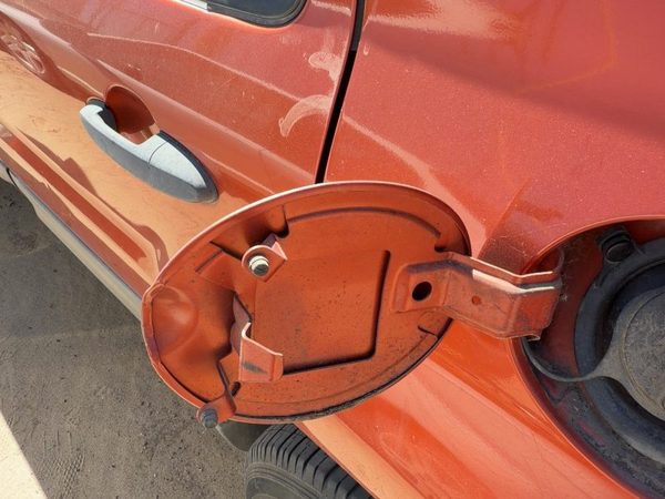 2001-2007 Ford Escape Fuel Tank Door With Hinge Gas Lid Oem Filler Orange Gw — photo 5