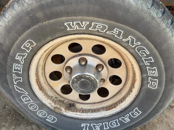 1993-1997 Isuzu Rodeo 15" Steel Wheel Oem Factory Rim #3 4403671 — photo 1