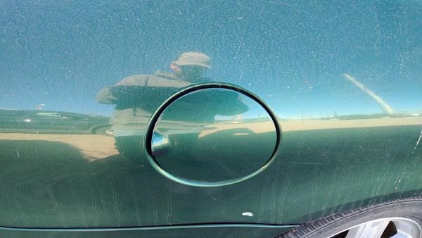 2000-2007 Ford Taurus Fuel Tank Door With Hinge Gas Lid Filler Su Tropic Green — photo 1