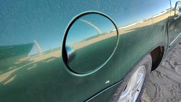 2000-2007 Ford Taurus Fuel Tank Door With Hinge Gas Lid Filler Su Tropic Green — photo 2