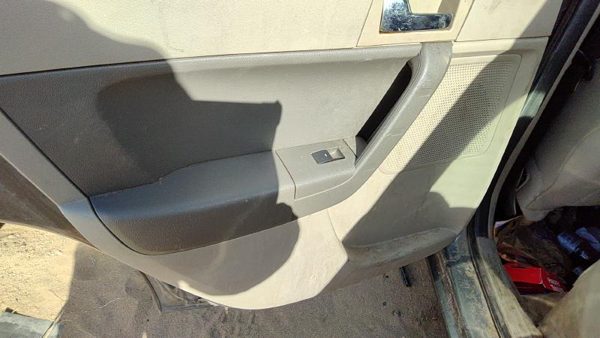 2010-2011 Ford Focus Driver Left Rear Door Trim Panel With Switches Back Gray Gs — photo 5