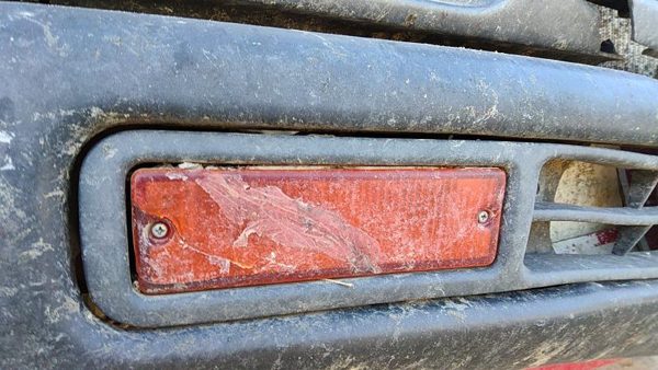 88-97 Hardbody Passenger Right Front Turn Signal Light Lamp Bumper Mounted — photo 4