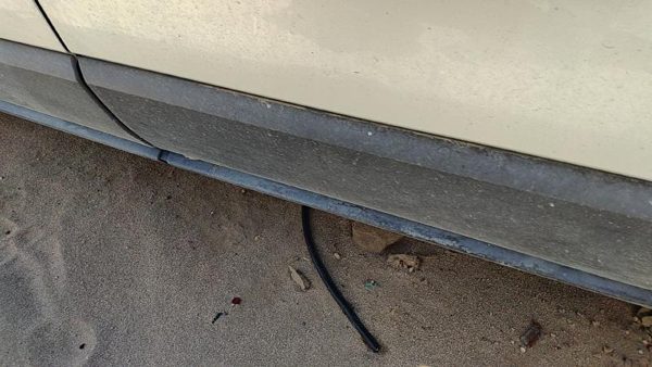 2004-2008 Chrysler Pacifica Driver Left Lower Rear Moulding From Door Oem Back — photo 4
