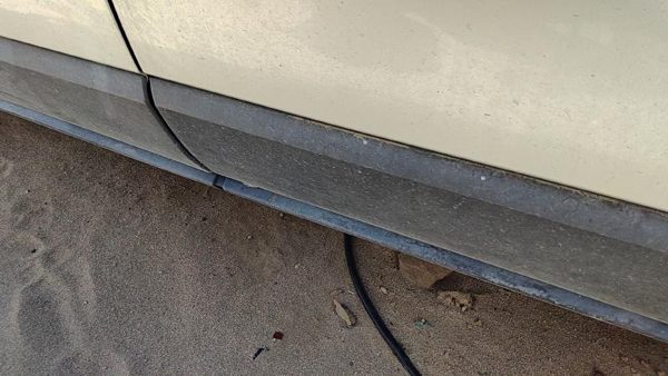 2004-2008 Chrysler Pacifica Driver Left Lower Rear Moulding From Door Oem Back — photo 5