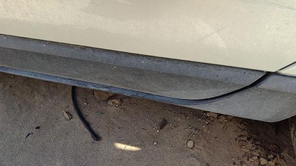 2004-2008 Chrysler Pacifica Driver Left Lower Rear Moulding From Door Oem Back — photo 2