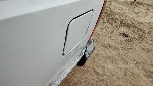 1992 Jeep Cherokee Fuel Tank Door With Hinge Gas Lid Oem Filler White — photo 5