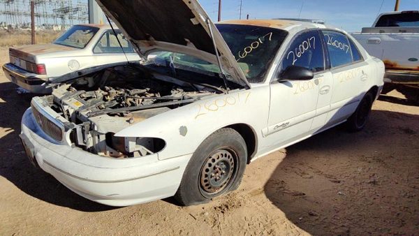 1998 Buick Century Trunk/decklid/hatch/tailgate White — photo 1