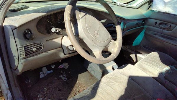 1998 Buick Century Trunk/decklid/hatch/tailgate White — photo 3