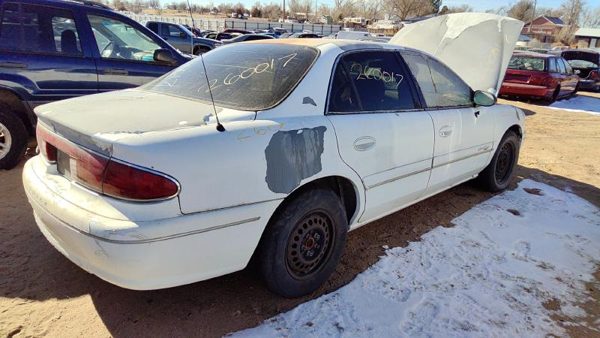 1998 Buick Century Trunk/decklid/hatch/tailgate White — photo 6