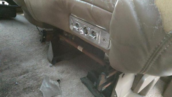 1994 Chevy Suburban Driver Left Power Seat Track With Motors Only Oem — photo 5
