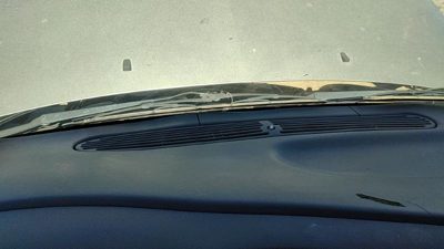 2000-2001 Olds Bravada Center Dash Defrost Heater Vent Assembly Oem 15744357
