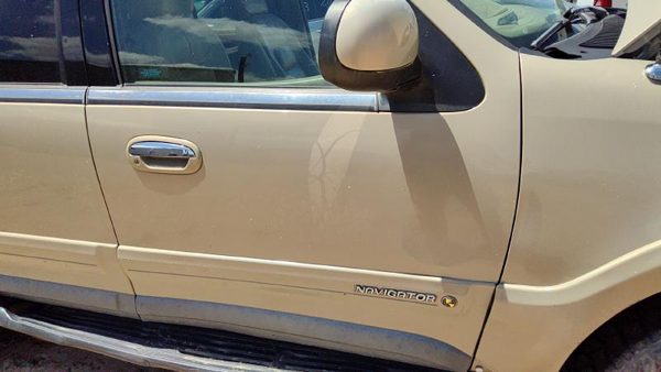 1998 Lincoln Navigator Front Door RH Gold Bi — photo 4